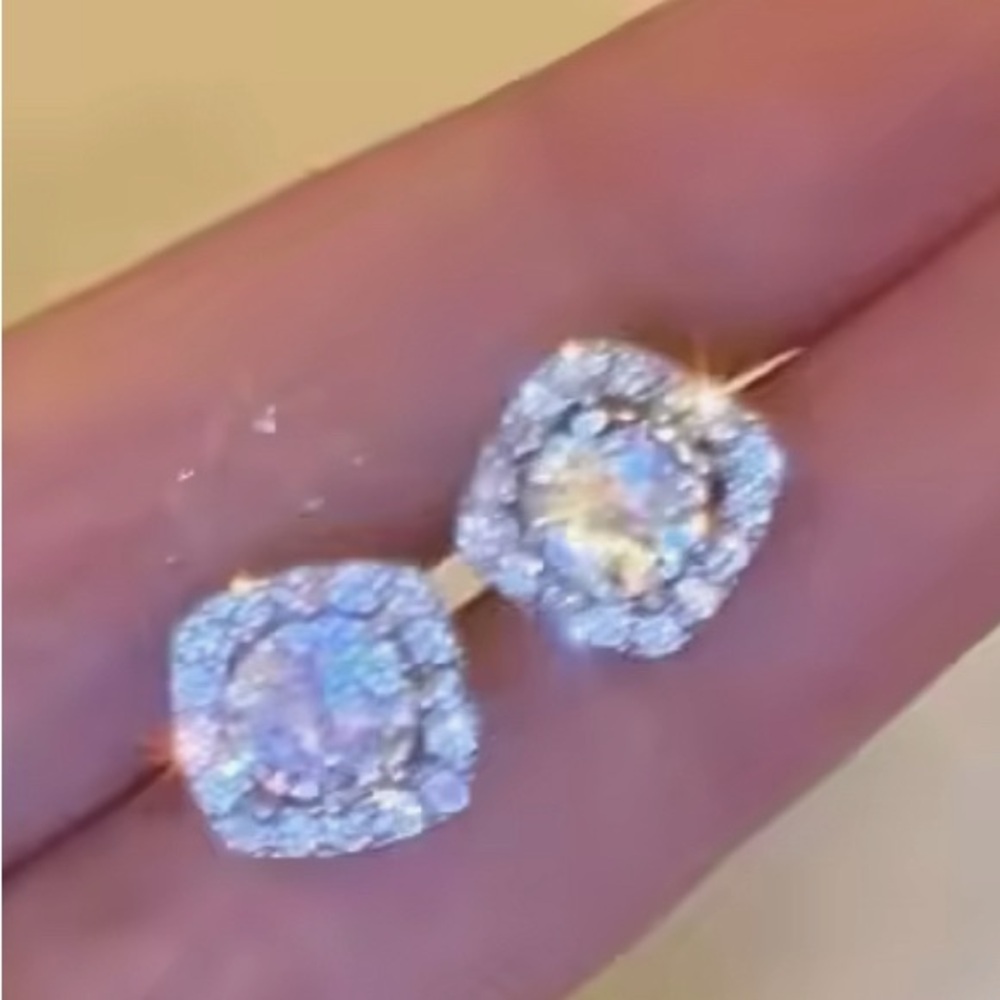 Earrings - Picture 3 of 5